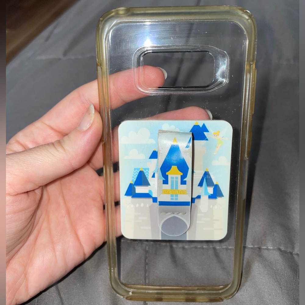 Otterbox clear Samsung galaxy s8 case used with finger holder